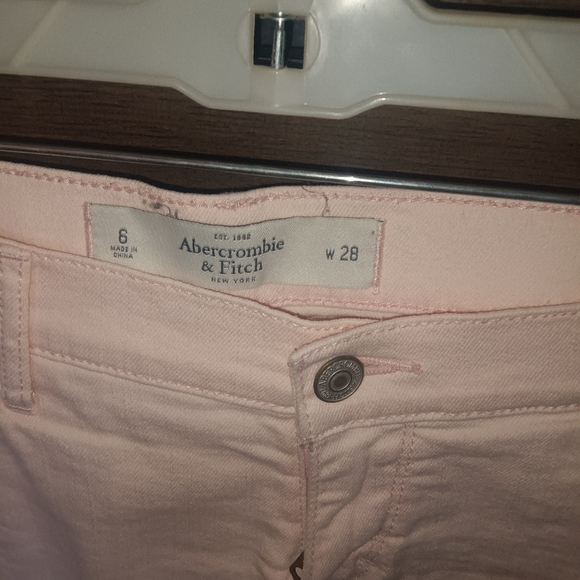 ABERCROMBIE and FITCH Festival Jean Shorts - Picture 4 of 6